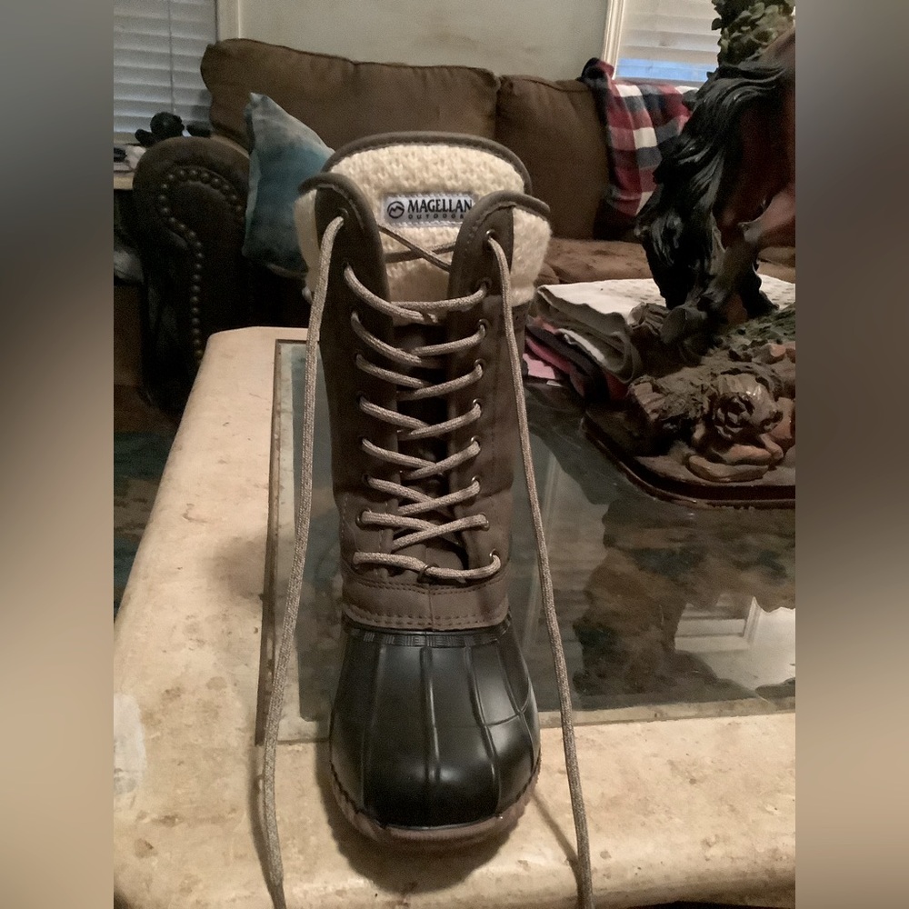Duck Boots (BRAND NEW)